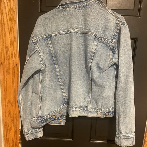 Distressed Jean jacket - Picture 2 of 3